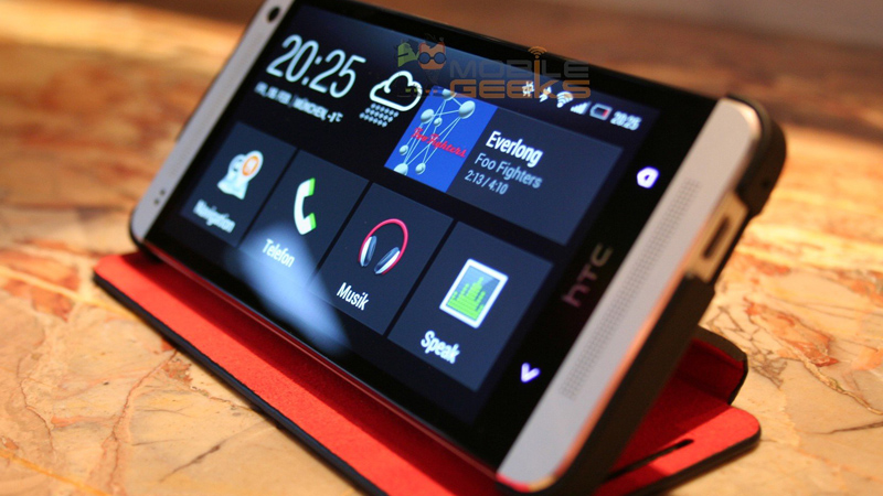 HTC One M7 Display